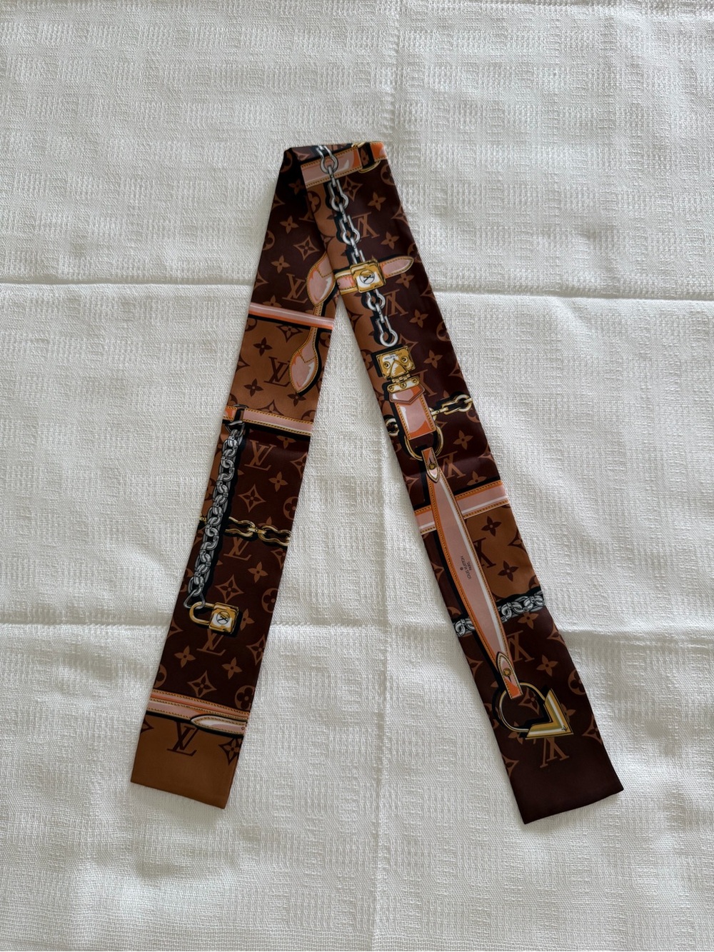 LV  twilly scarf brown